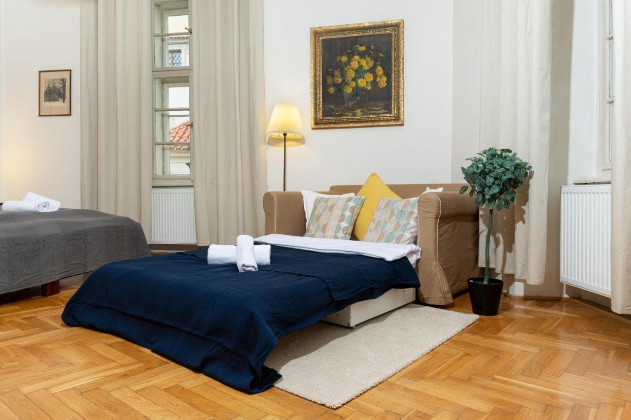 פראג Classy Apartments Charles Bridge מראה חיצוני תמונה