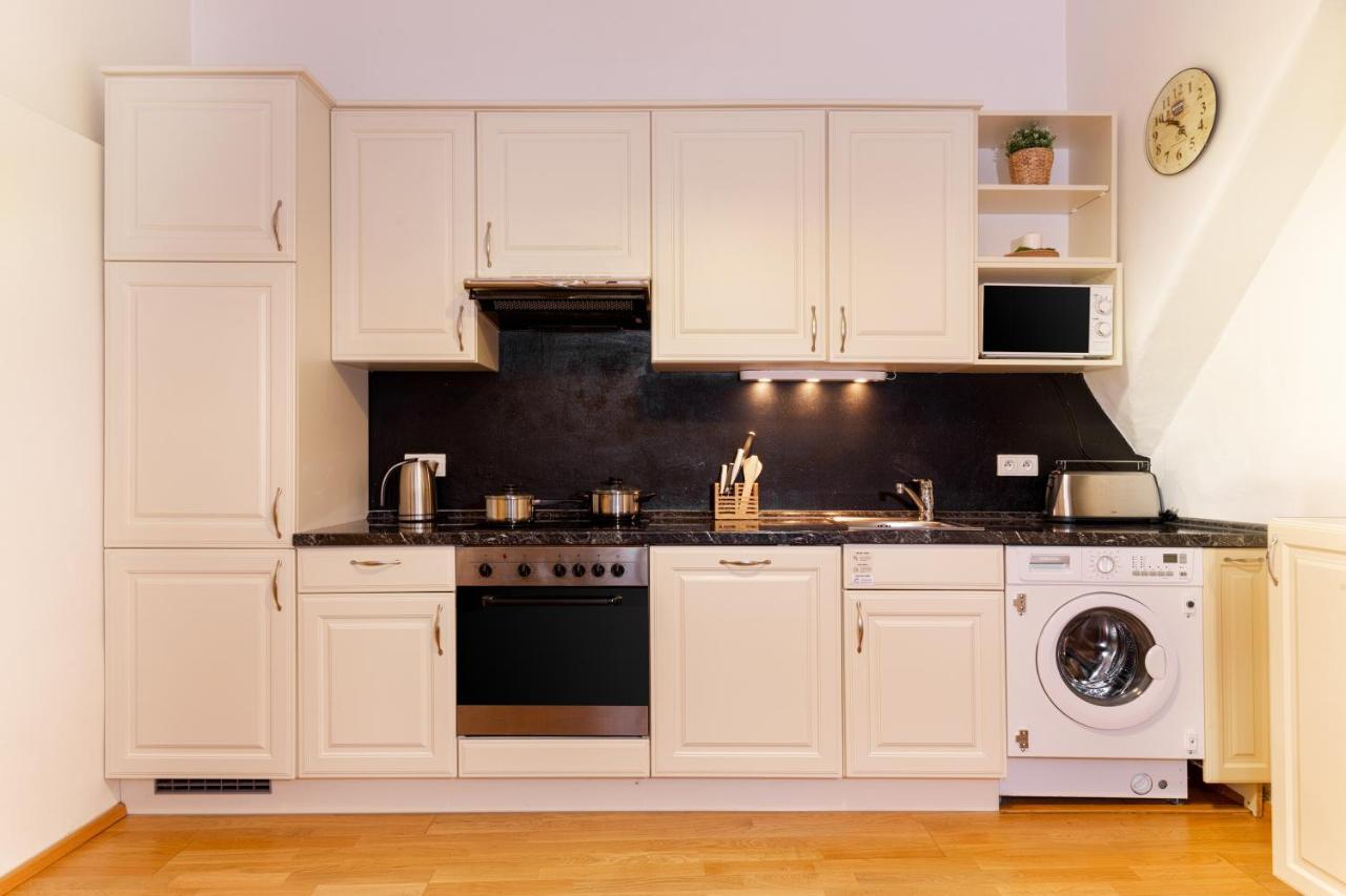 פראג Classy Apartments Charles Bridge מראה חיצוני תמונה
